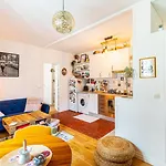 Guestready - Parisian Romance In A Chic Hideaway